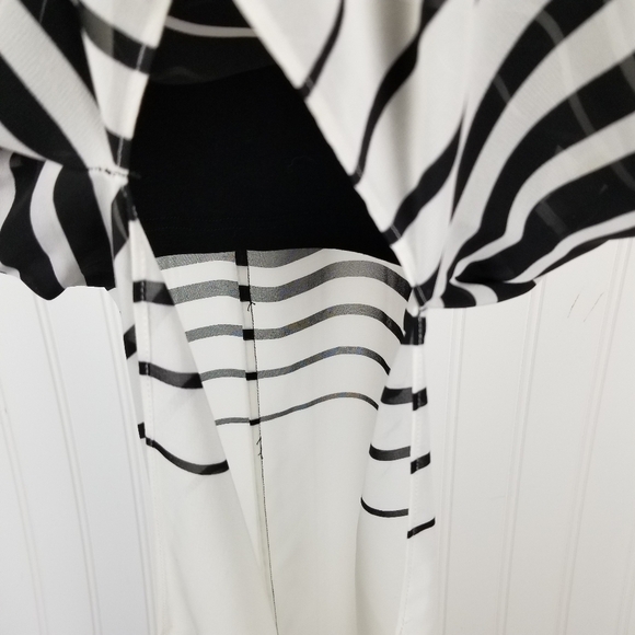 Vince Camuto Black and White Chiffon Sheer Overlay Tank Maxi Dress Petite Large - Picture 9 of 12